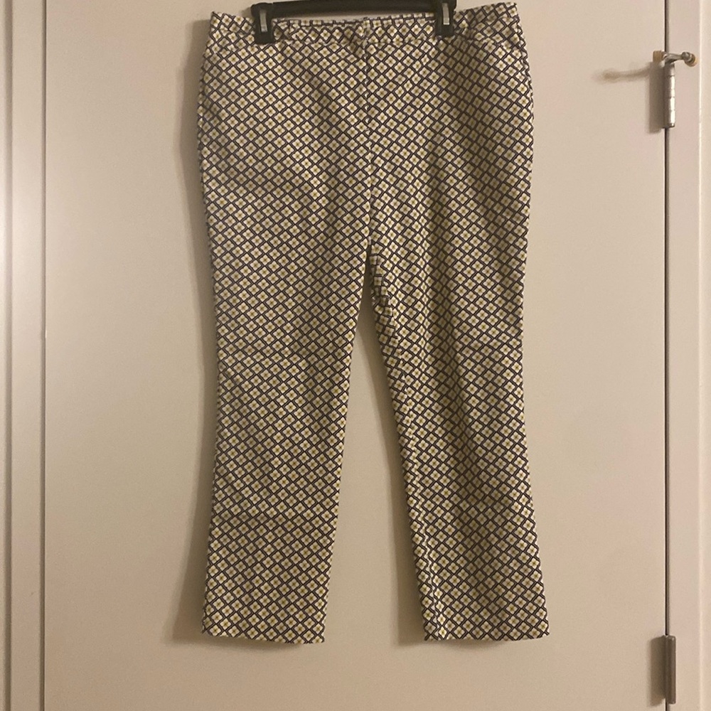 Worthington Floral Print Crop Pants